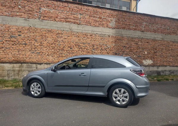 Opel Astra cena 11600 przebieg: 231000, rok produkcji 2006 z Wałbrzych małe 211